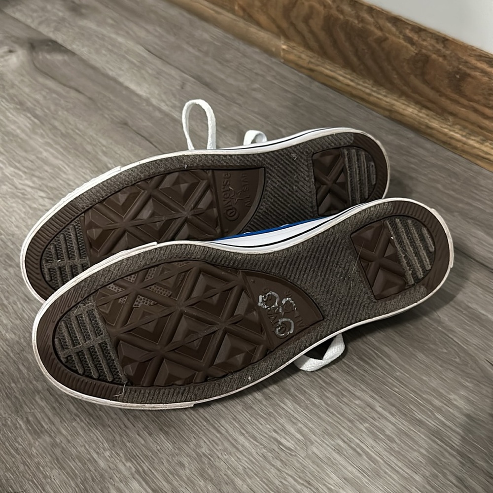 Converse - Picture 3 of 4